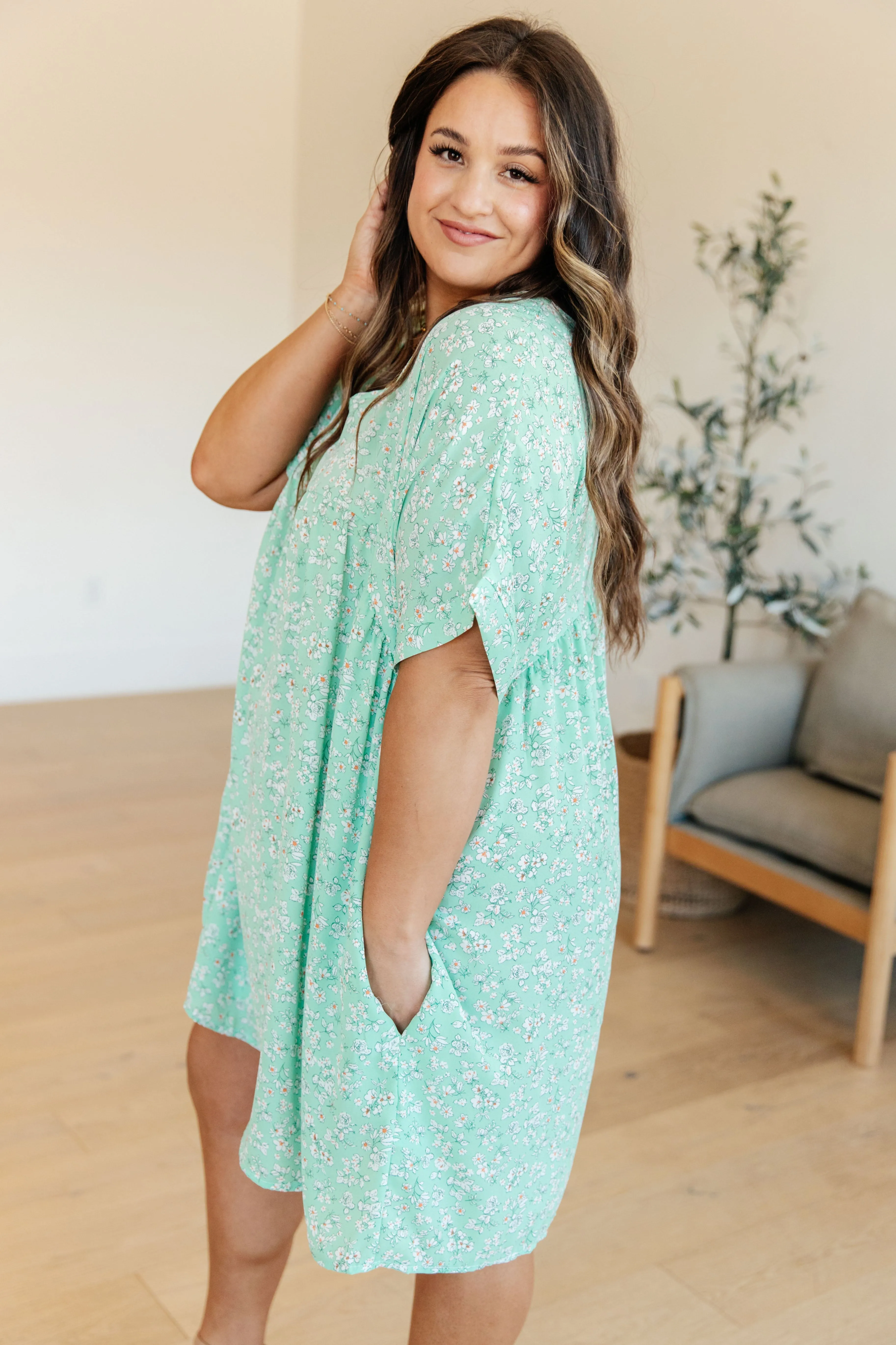 Lights Dolman Sleeve Dress in Mint Floral